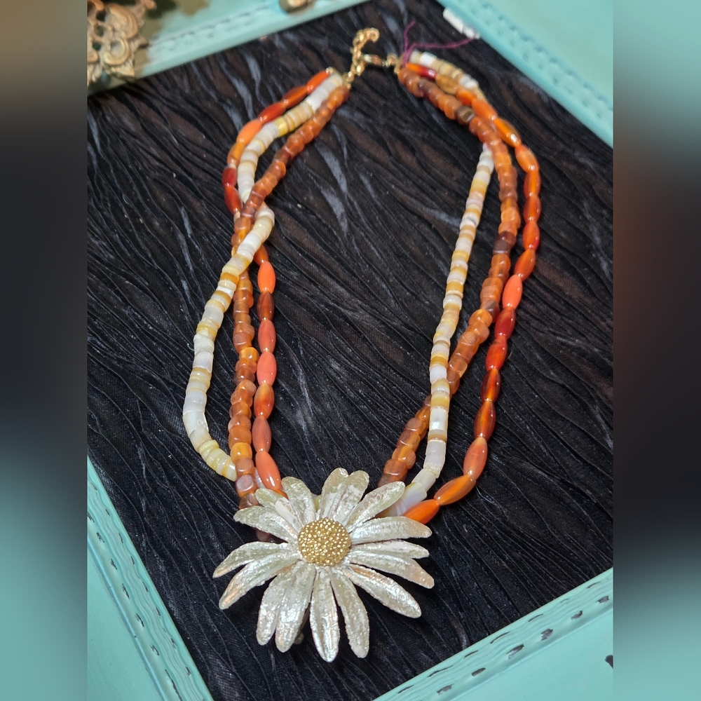 Vntg 3 Strand Amber, Carnelian, Banded Agate Beaded Necklace w/ Flower Pendant